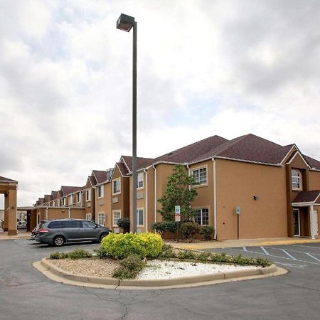 Days Inn By Wyndham Jackson Downtown Exterior photo