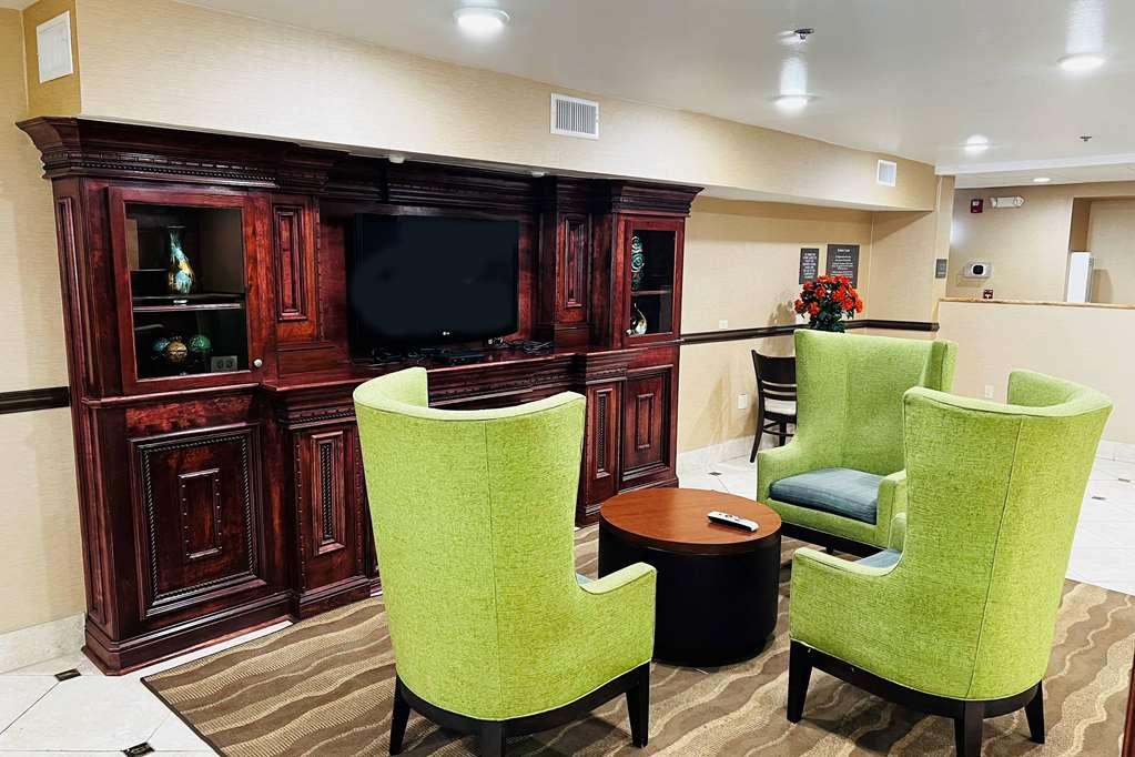 Days Inn By Wyndham Jackson Downtown Interior photo